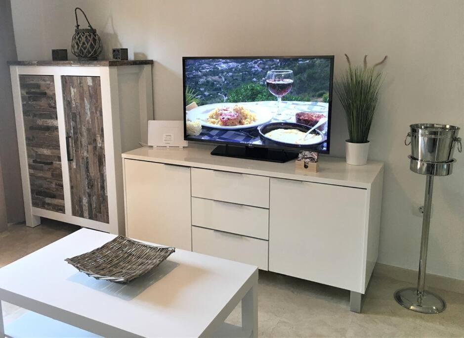 Modern 1 Bedroom Apartment, In Ла-Кала-де-Міхас Екстер'єр фото